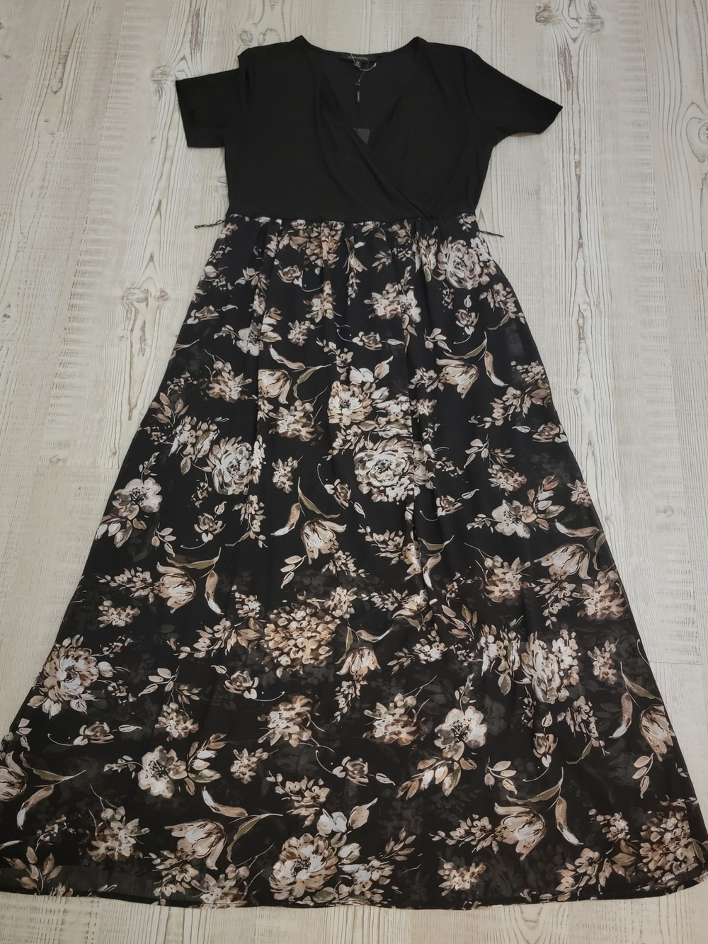 NWT Black Maxi Dress with Beige Floral Print Medium Dark Romantic Cottagecore